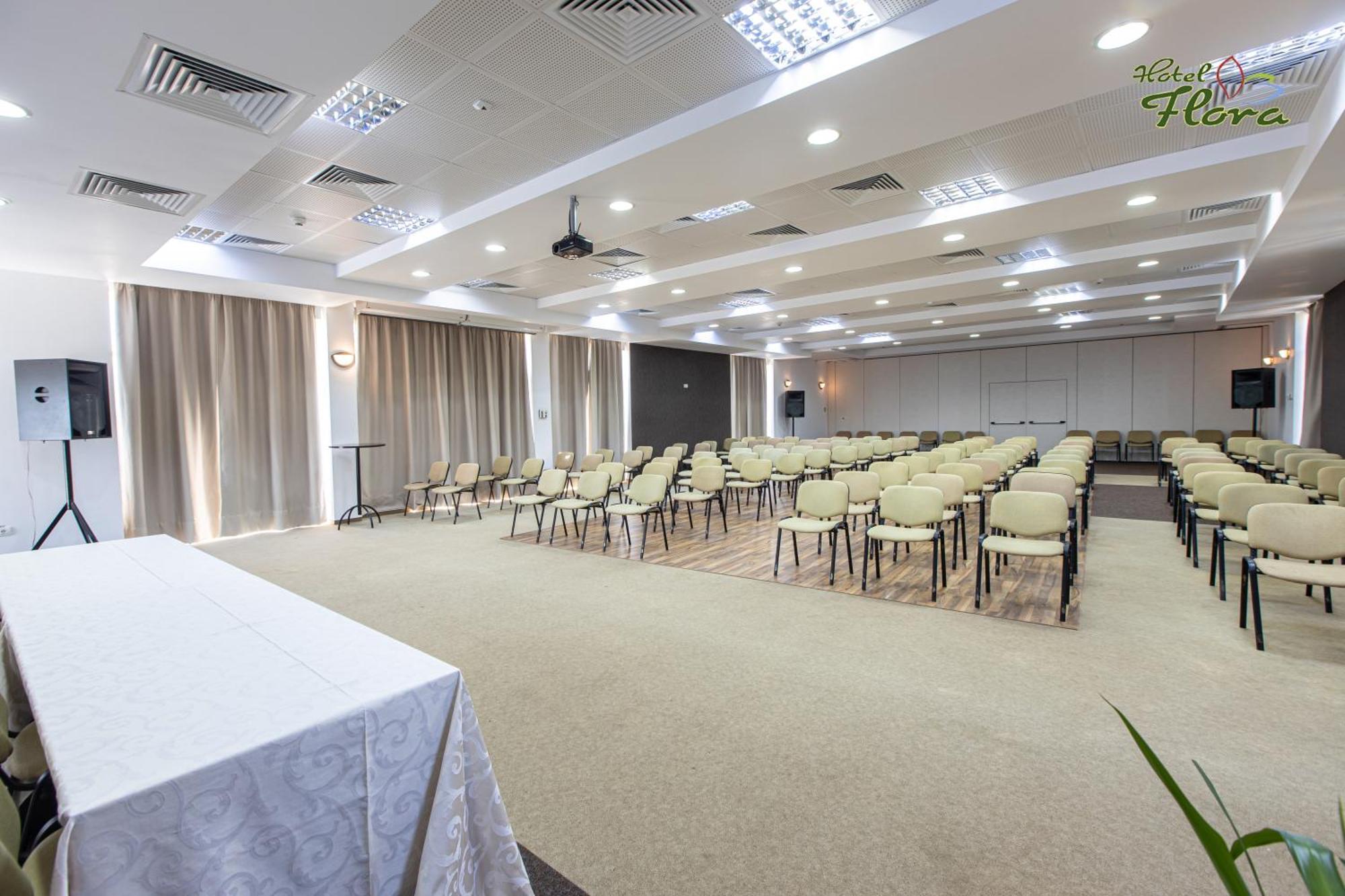 Hotel Flora Mamaia Εξωτερικό φωτογραφία
