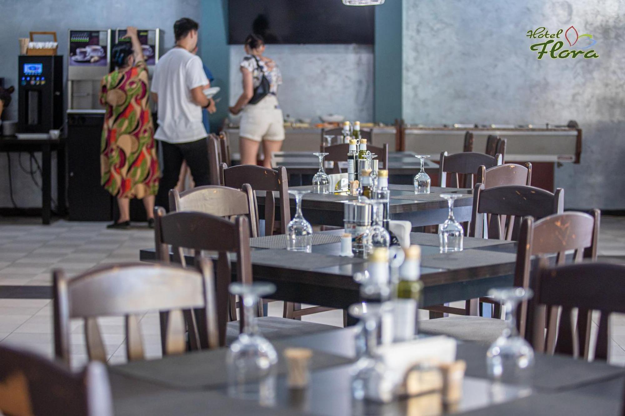 Hotel Flora Mamaia Εξωτερικό φωτογραφία
