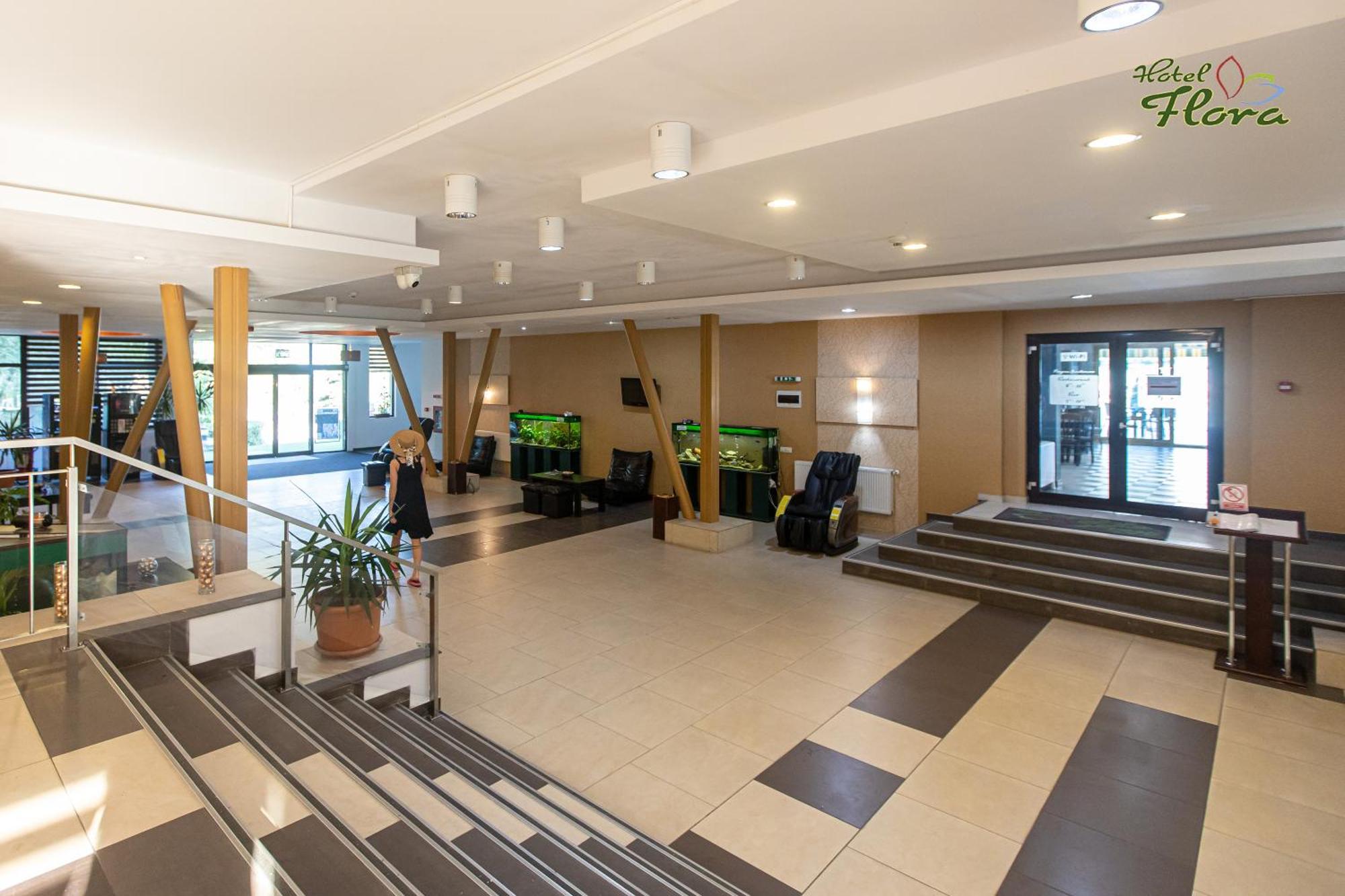 Hotel Flora Mamaia Εξωτερικό φωτογραφία