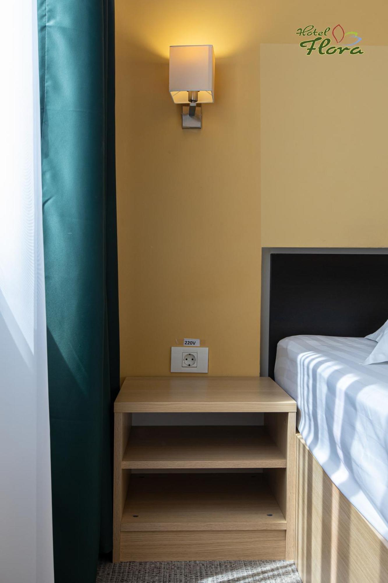 Hotel Flora Mamaia Εξωτερικό φωτογραφία