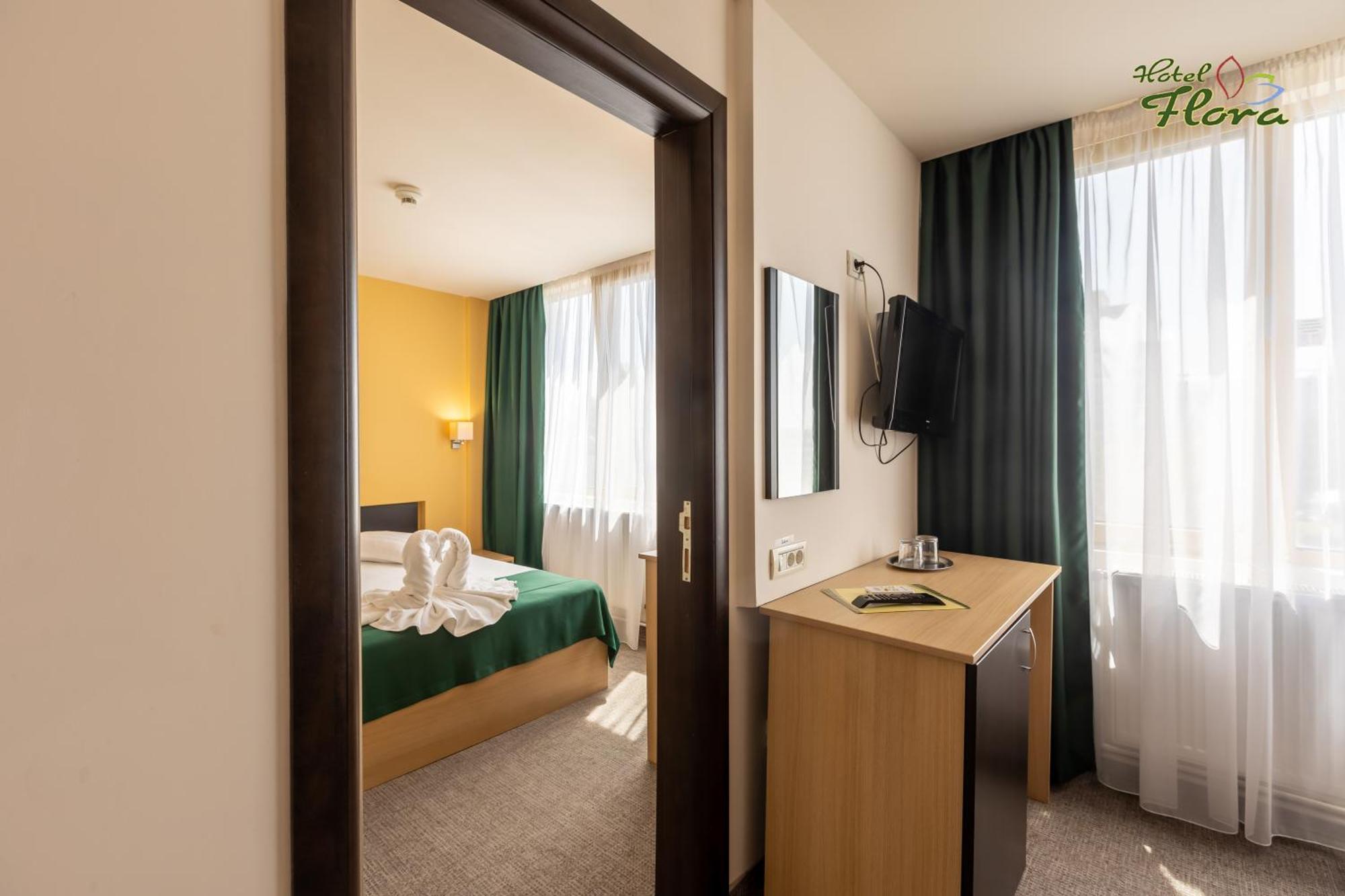 Hotel Flora Mamaia Εξωτερικό φωτογραφία