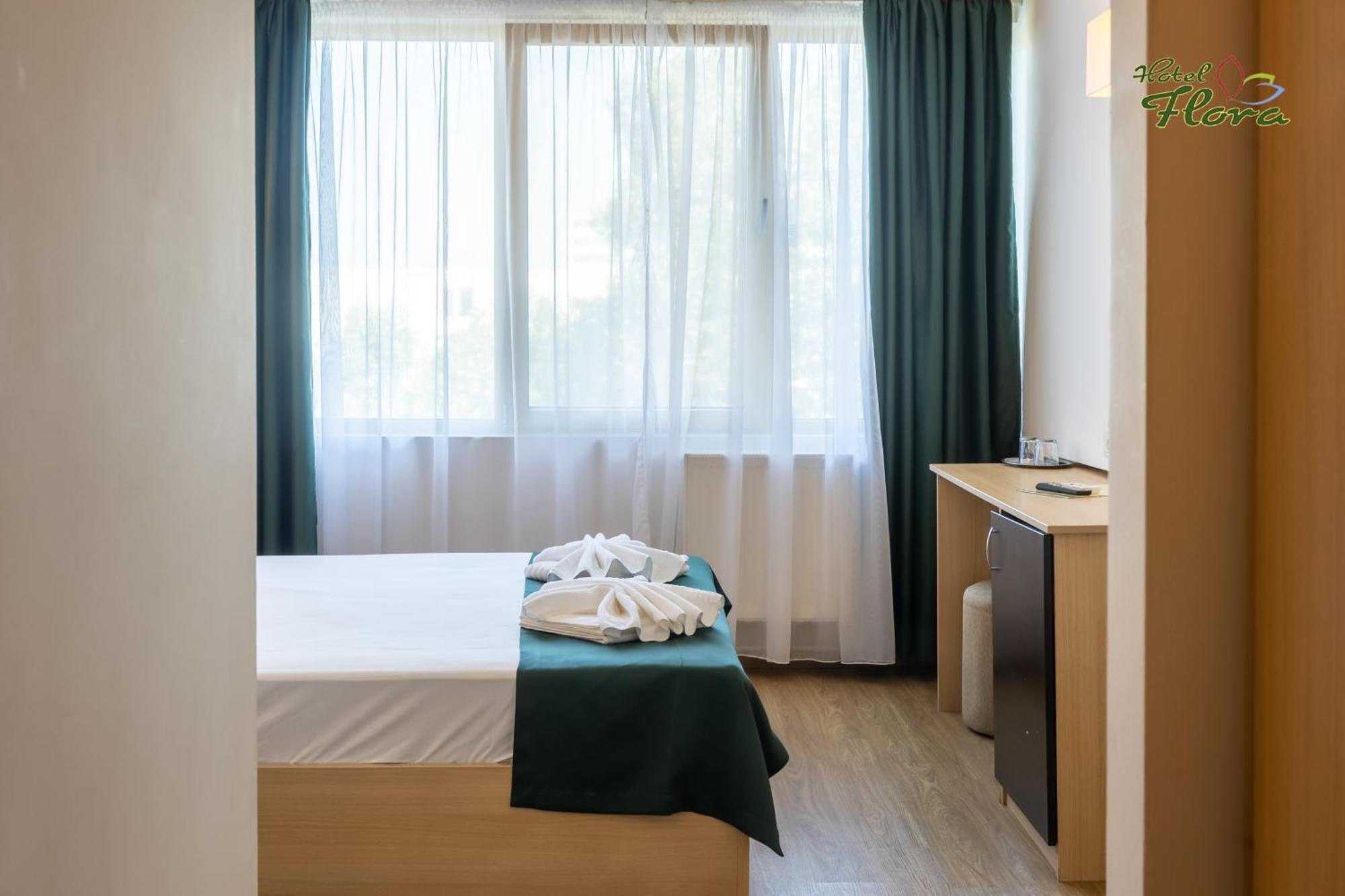 Hotel Flora Mamaia Εξωτερικό φωτογραφία